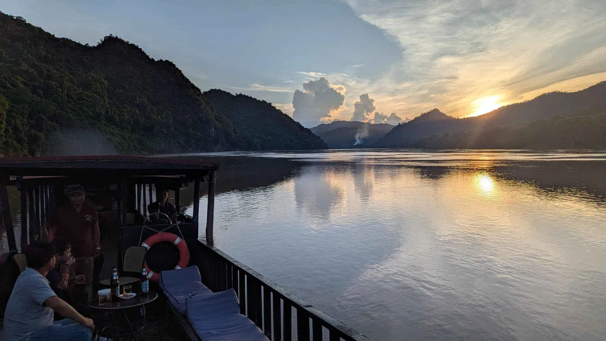 Kuang Si Waterfall Hike: The Canal Route In From the Top